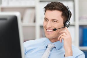 Image of a call center representative providing answering service in Utah