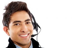Image of a Spanish answering service agent