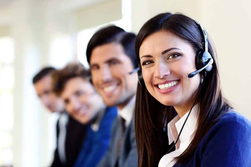 team of four live receptionists providing on-call answering service